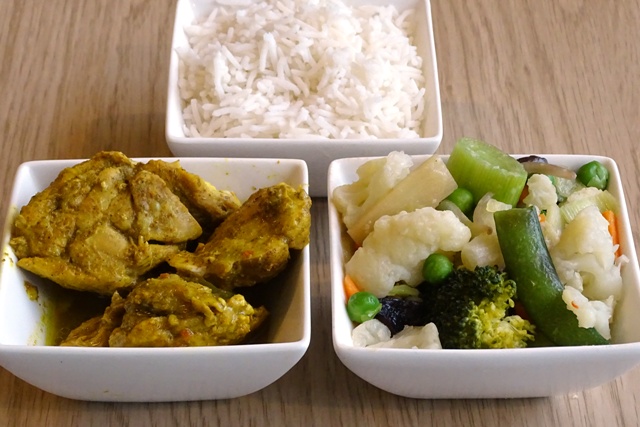 Kip Masala met basmati rijst en wokgroenten   bij Besteldesk.nl