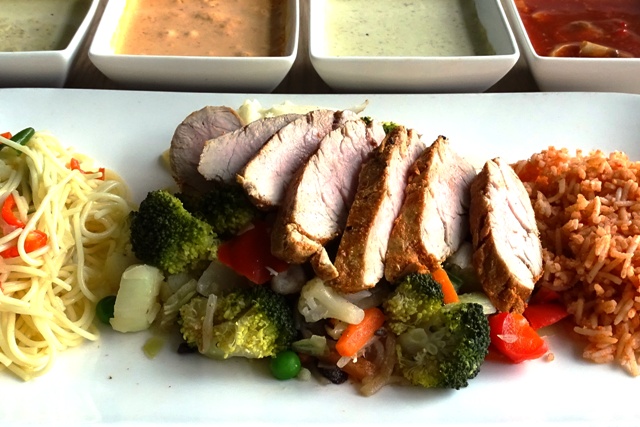 wokschotel met reepjes varkenshaas bij Besteldesk.nl